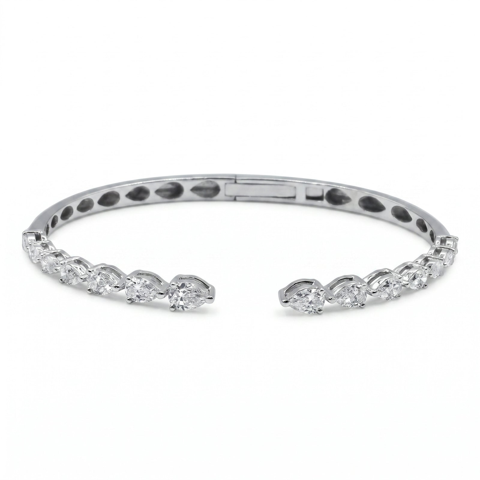 Diamond Bangle DBA127